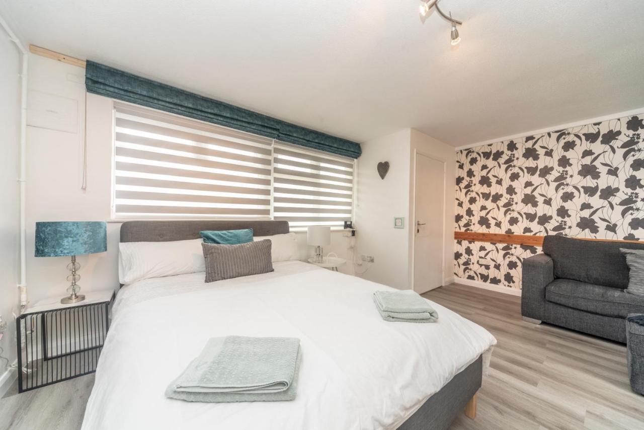 10 Boutique Studio Apartment Near Tube - Quiet Location Little Missenden Exterior foto